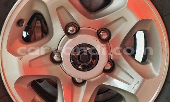 Acheter Occasion Voiture Toyota Land Cruiser Blanc à Lusaka, Zambie Acheter Occasion Voiture Toyota Land Cruiser Blanc à Lusaka, Zambie