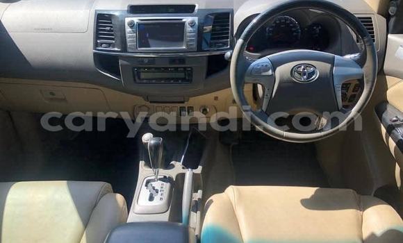 Nunua Ilio tumika Toyota Fortuner Beige Gari ndani ya Kabwe nchini Zambia Nunua Ilio tumika Toyota Fortuner Beige Gari ndani ya Kabwe nchini Zambia