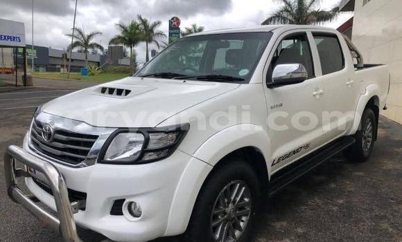 Buy Used Toyota Hilux White Car in Kabwe in Zambia Buy Used Toyota Hilux White Car in Kabwe in Zambia