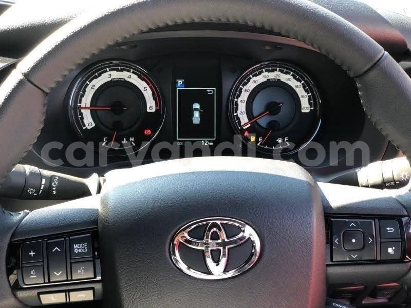 Big with watermark toyota hilux zambia kabwe 30104