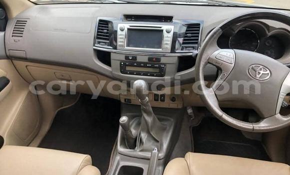 Nunua Ilio tumika Toyota Fortuner Fedha Gari ndani ya Kabwe nchini Zambia Nunua Ilio tumika Toyota Fortuner Fedha Gari ndani ya Kabwe nchini Zambia