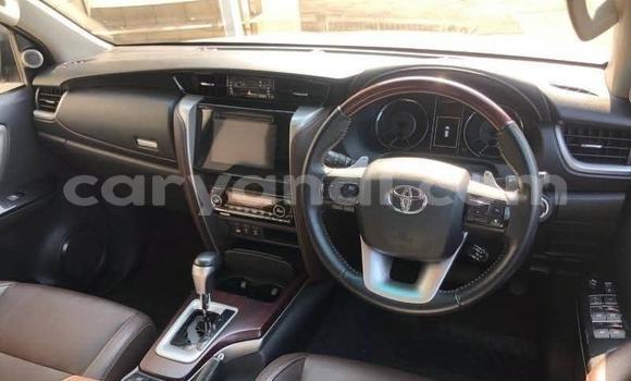 Buy Used Toyota Fortuner Silver Car in Kabwe in Zambia Buy Used Toyota Fortuner Silver Car in Kabwe in Zambia