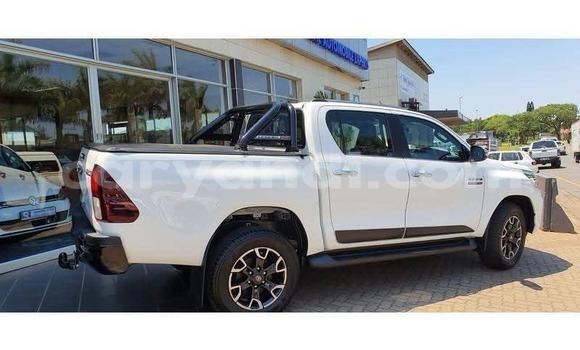 Tenga Tsaru Toyota Hilux Chena Mota in Kabwe in Zambia Tenga Tsaru Toyota Hilux Chena Mota in Kabwe in Zambia