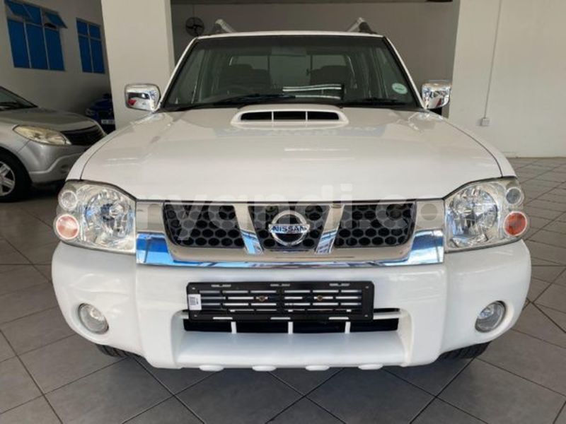 Big with watermark nissan np 300 zambia lusaka 30114