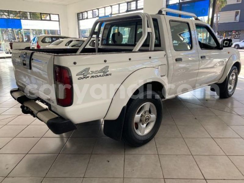 Big with watermark nissan np 300 zambia lusaka 30114
