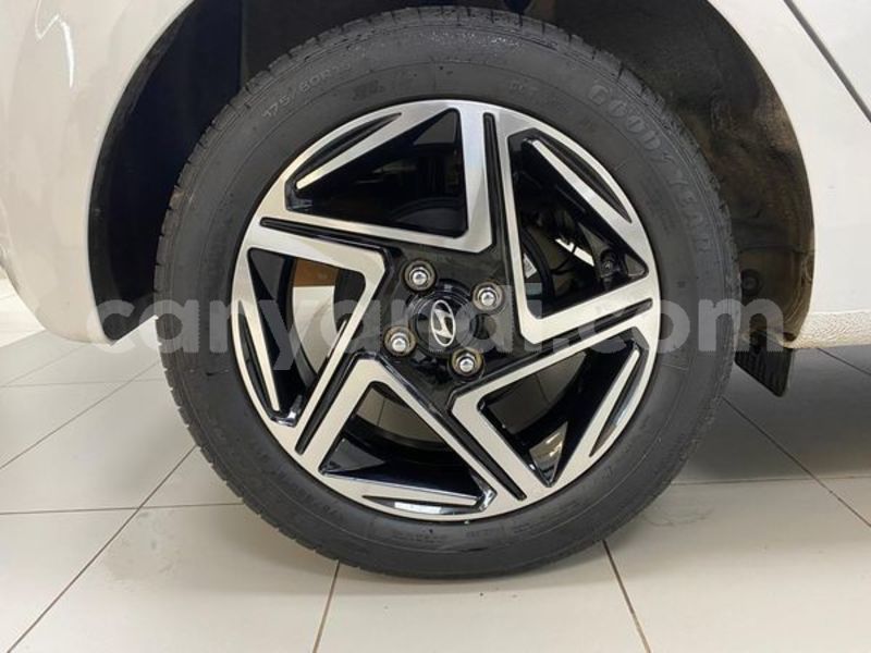 Big with watermark hyundai i10 zambia lusaka 30115