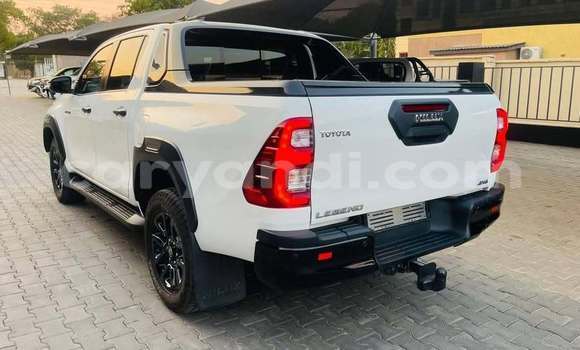 Acheter Occasion Voiture Toyota Hilux Blanc à Lusaka, Zambie Acheter Occasion Voiture Toyota Hilux Blanc à Lusaka, Zambie