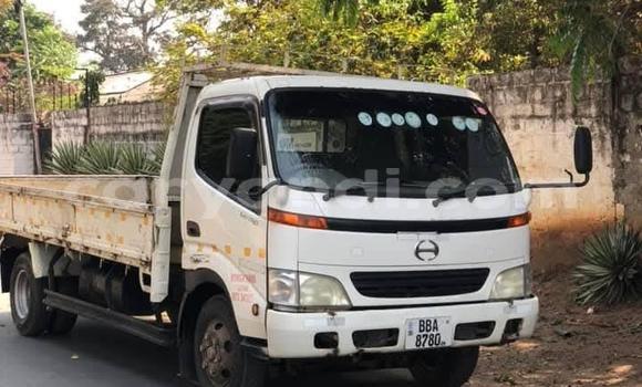 Acheter Occasion Voiture Nash Ambassador Blanc à Lusaka, Zambie