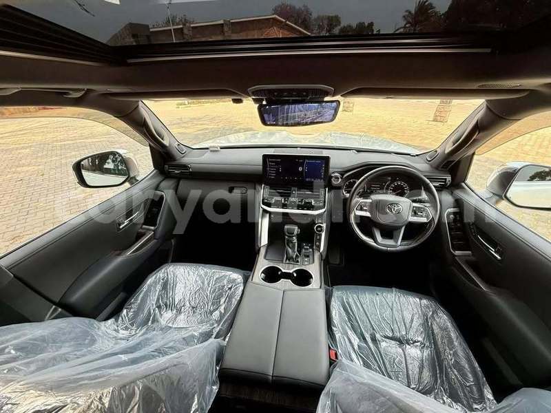 Big with watermark toyota land cruiser zambia lusaka 30141