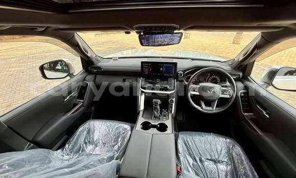 Buy Used Toyota Land Cruiser White Car in Lusaka in Zambia Buy Used Toyota Land Cruiser White Car in Lusaka in Zambia