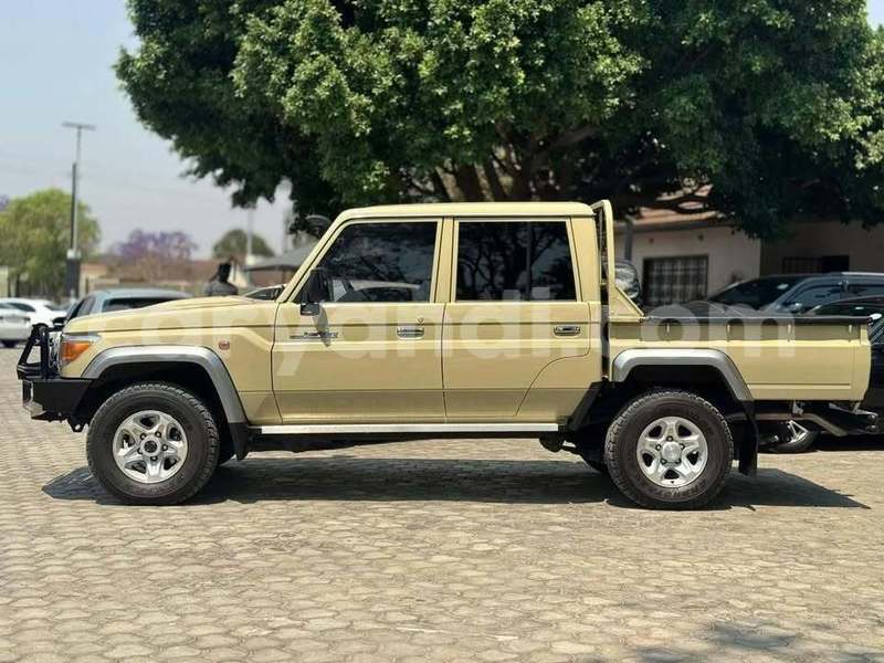 Big with watermark toyota land cruiser zambia lusaka 30148