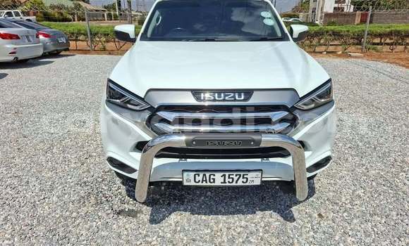 Buy Used Isuzu Aska White Car in Lusaka in Zambia