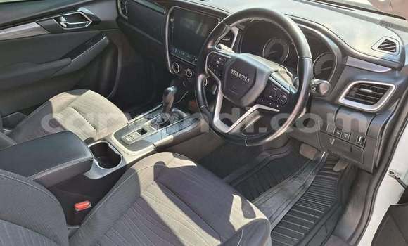 Buy Used Isuzu Aska White Car in Lusaka in Zambia Buy Used Isuzu Aska White Car in Lusaka in Zambia