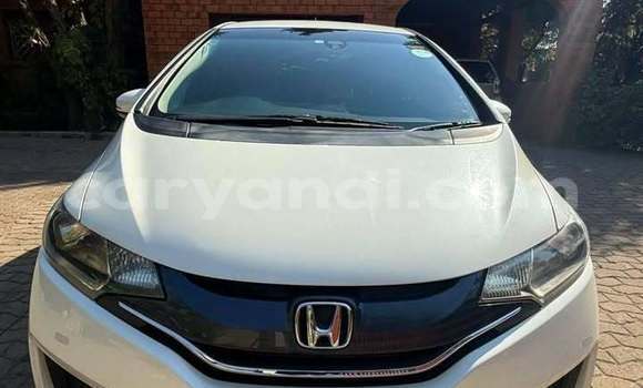 Nunua Ilio tumika Honda FIT Nyeupe Gari ndani ya Lusaka nchini Zambia Nunua Ilio tumika Honda FIT Nyeupe Gari ndani ya Lusaka nchini Zambia