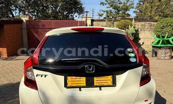 Buy Used Honda FIT White Car in Lusaka in Zambia Buy Used Honda FIT White Car in Lusaka in Zambia