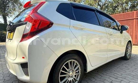 Buy Used Honda FIT White Car in Lusaka in Zambia Buy Used Honda FIT White Car in Lusaka in Zambia