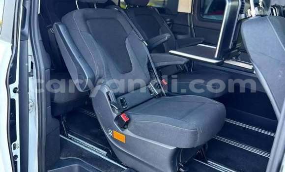 Buy Used Mercedes‒Benz V-klasse White Car in Lusaka in Zambia Buy Used Mercedes‒Benz V-klasse White Car in Lusaka in Zambia