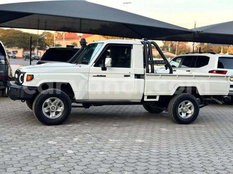 Big with watermark toyota land cruiser zambia lusaka 30171