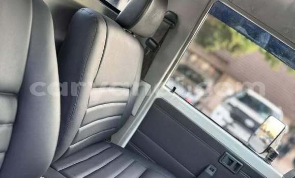 Acheter Occasion Voiture Toyota Land Cruiser Blanc à Lusaka, Zambie Acheter Occasion Voiture Toyota Land Cruiser Blanc à Lusaka, Zambie