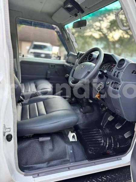 Big with watermark toyota land cruiser zambia lusaka 30171