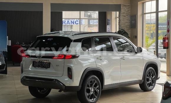 Nunua Ilio tumika Toyota Urban Cruiser Nyeupe Gari ndani ya Kabwe nchini Zambia Nunua Ilio tumika Toyota Urban Cruiser Nyeupe Gari ndani ya Kabwe nchini Zambia