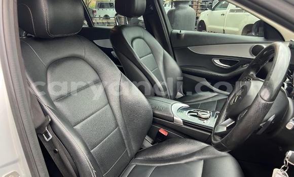 Nunua Ilio tumika Mercedes-Benz E-Classe Fedha Gari ndani ya Kabwe nchini Zambia Nunua Ilio tumika Mercedes-Benz E-Classe Fedha Gari ndani ya Kabwe nchini Zambia