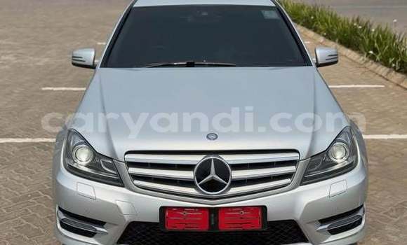 Acheter Occasion Voiture Mercedes-Benz C180 coupe Autre à Lusaka, Zambie Acheter Occasion Voiture Mercedes-Benz C180 coupe Autre à Lusaka, Zambie