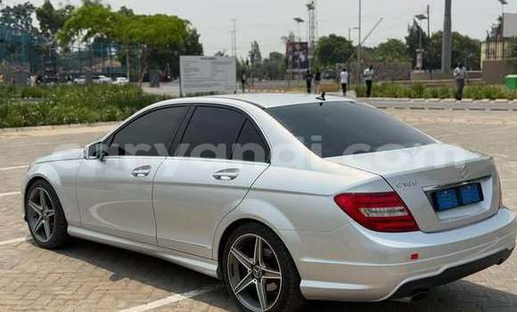 Acheter Occasion Voiture Mercedes-Benz C180 coupe Autre à Lusaka, Zambie Acheter Occasion Voiture Mercedes-Benz C180 coupe Autre à Lusaka, Zambie