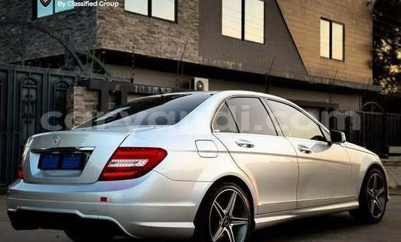 Acheter Occasion Voiture Mercedes-Benz C180 coupe Autre à Lusaka, Zambie Acheter Occasion Voiture Mercedes-Benz C180 coupe Autre à Lusaka, Zambie