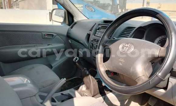 Tenga Tsaru Toyota Hilux Zvimwe Mota in Lusaka in Zambia Tenga Tsaru Toyota Hilux Zvimwe Mota in Lusaka in Zambia