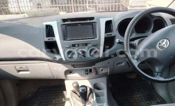 Tenga Tsaru Toyota Hilux Zvimwe Mota in Lusaka in Zambia Tenga Tsaru Toyota Hilux Zvimwe Mota in Lusaka in Zambia