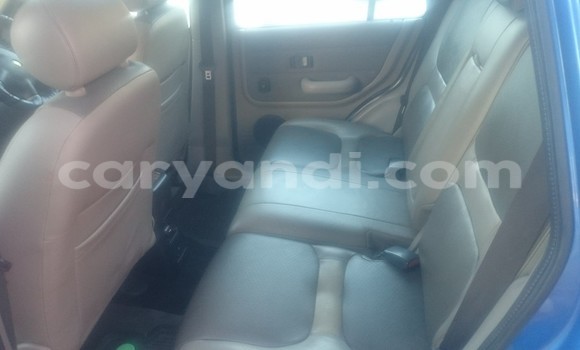 Buy Used Land Rover Defender Blue Car in Chingola in Zambia
