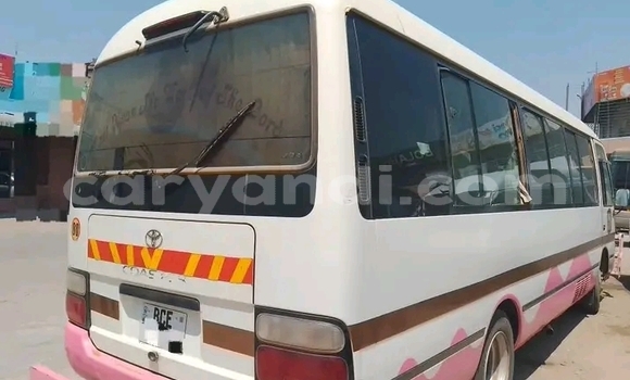 Tenga Tsaru Toyota Coaster Zvimwe Mota in Chipata in Zambia Tenga Tsaru Toyota Coaster Zvimwe Mota in Chipata in Zambia