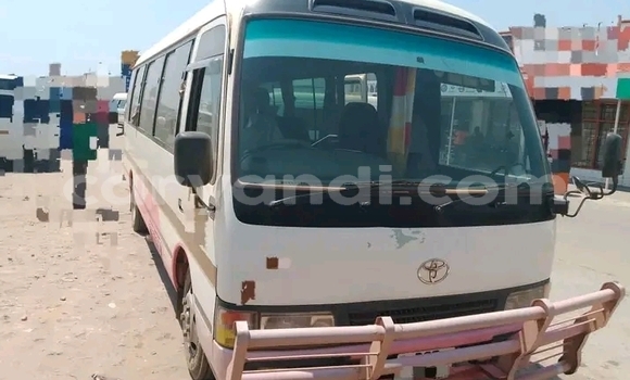 Tenga Tsaru Toyota Coaster Zvimwe Mota in Chipata in Zambia Tenga Tsaru Toyota Coaster Zvimwe Mota in Chipata in Zambia