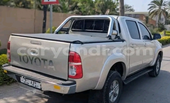 Buy Used Toyota Hilux Silver Car in Lusaka in Zambia Buy Used Toyota Hilux Silver Car in Lusaka in Zambia