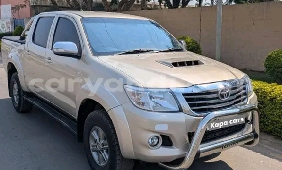 Buy Used Toyota Hilux Silver Car in Lusaka in Zambia Buy Used Toyota Hilux Silver Car in Lusaka in Zambia