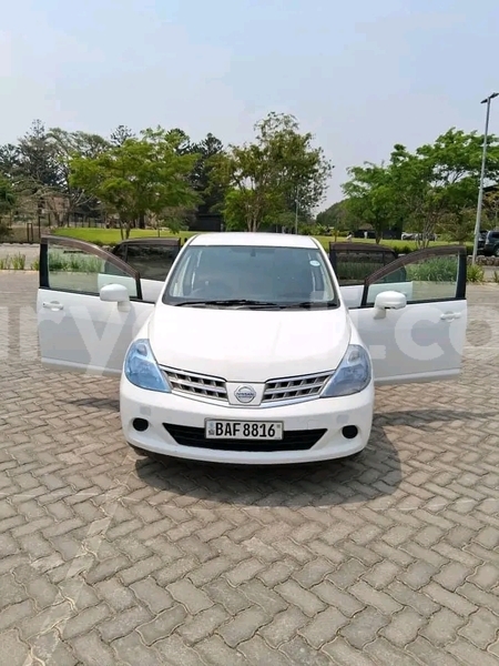 Big with watermark nissan tiida zambia lusaka 30271