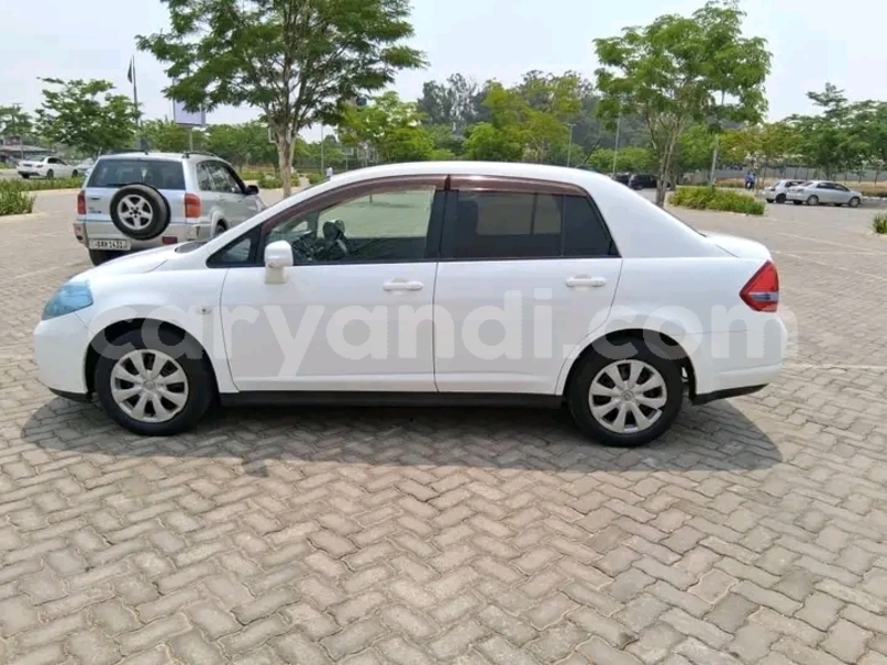 Big with watermark nissan tiida zambia lusaka 30271