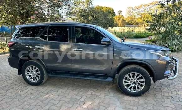 Acheter Occasion Voiture Toyota Fortuner Noir à Lusaka, Zambie Acheter Occasion Voiture Toyota Fortuner Noir à Lusaka, Zambie