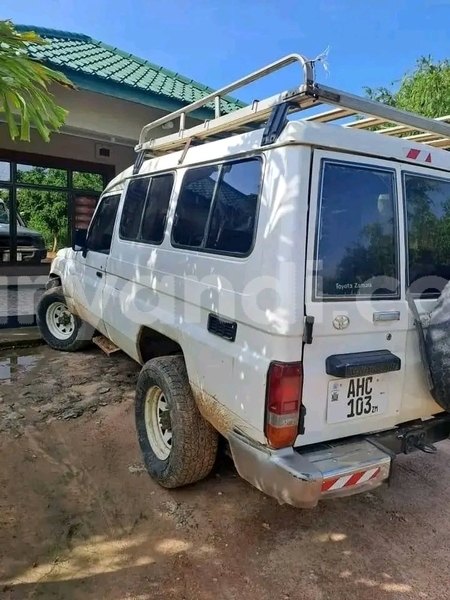 Big with watermark toyota land cruiser zambia lusaka 30290