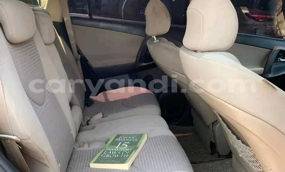 Acheter Occasion Voiture Toyota Vanguard Rouge à Lusaka, Zambie Acheter Occasion Voiture Toyota Vanguard Rouge à Lusaka, Zambie