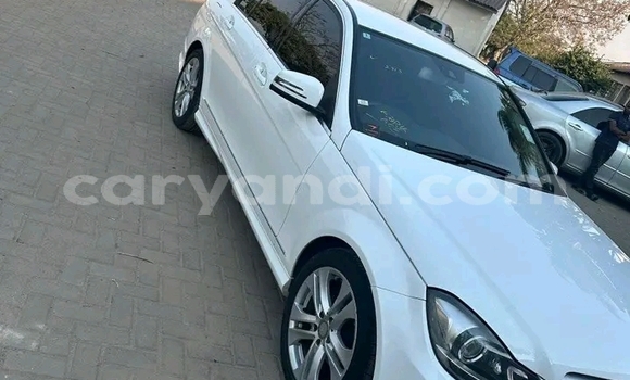 Buy Used Mercedes-Benz C-Classe White Car in Lusaka in Zambia Buy Used Mercedes-Benz C-Classe White Car in Lusaka in Zambia