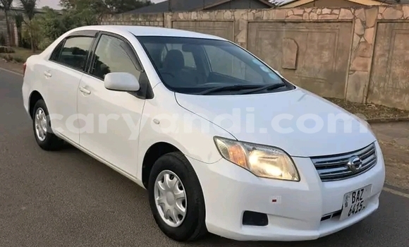 Buy Used Toyota Axio White Car in Siavonga in Southern