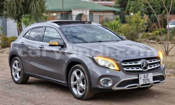 Tenga Tsaru Mercedes‒Benz GLA-klasse Zvimwe Mota in Lusaka in Zambia