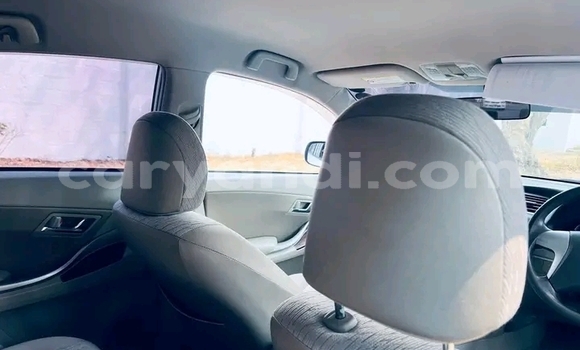 Acheter Occasion Voiture Toyota Allion Blanc à Lusaka, Zambie