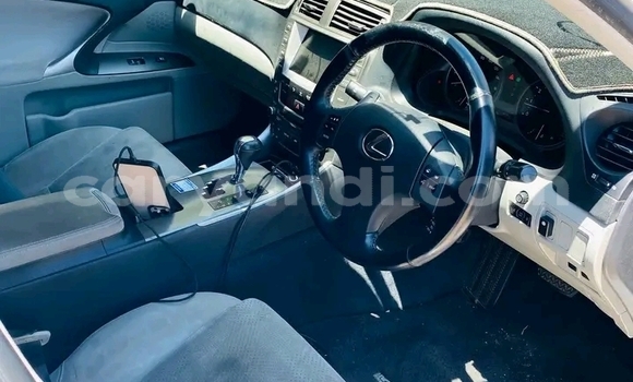 Acheter Occasion Voiture Lexus IS 300 Blanc à Lusaka, Zambie