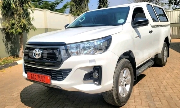 Tenga Tsaru Toyota Hilux Chena Mota in Lusaka in Zambia Tenga Tsaru Toyota Hilux Chena Mota in Lusaka in Zambia