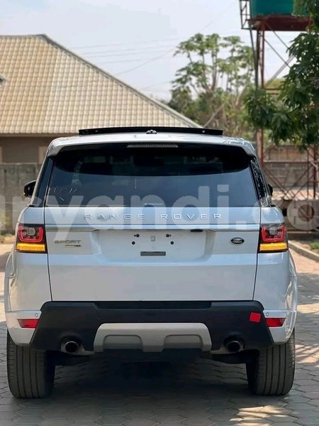 Big with watermark range rover evoque southern choma 30345