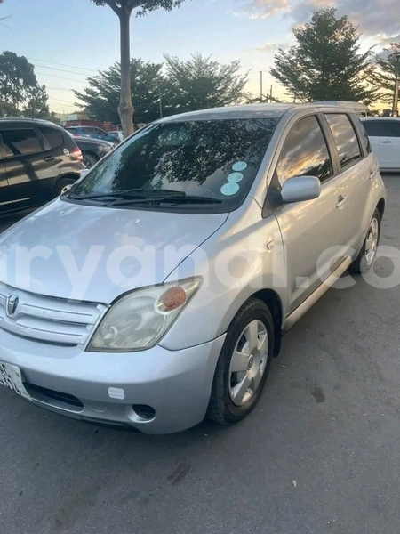 Big with watermark toyota ist zambia lusaka 30370