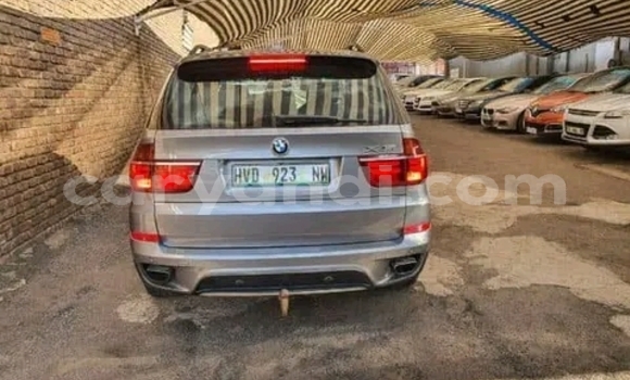 Tenga Tsaru BMW 2-Series Sirivha Mota in Lusaka in Zambia Tenga Tsaru BMW 2-Series Sirivha Mota in Lusaka in Zambia